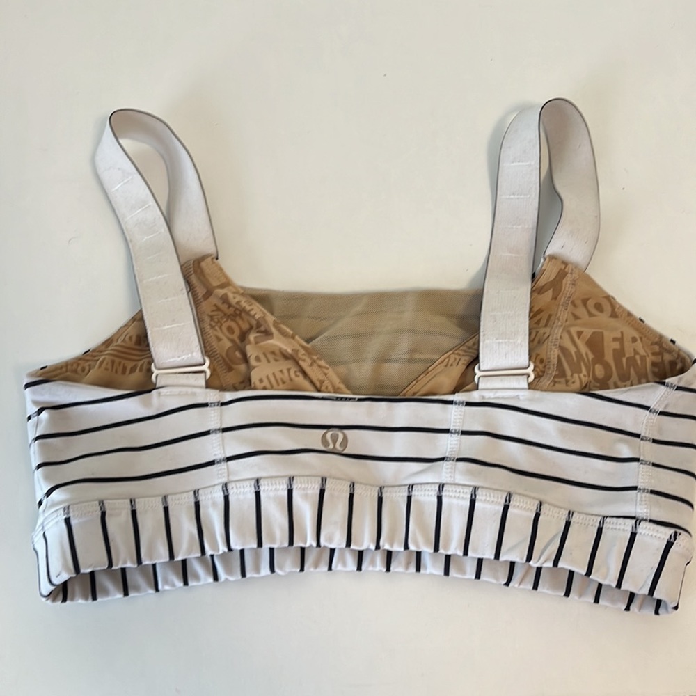 Striped Lululemon adjustable sports  bra size 6 - Picture 2 of 10